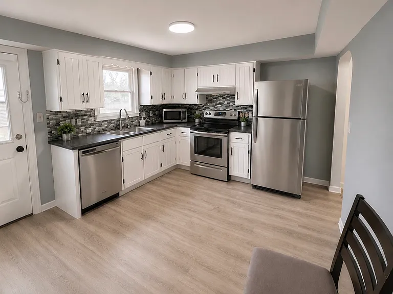 3807 N Williams St — Photo 3