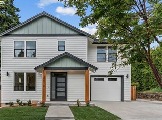 3951 SE Liebe St UNIT A, Portland, OR 97202