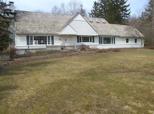 20 Mill Hollow Dr, Moreland Hills, OH 44022