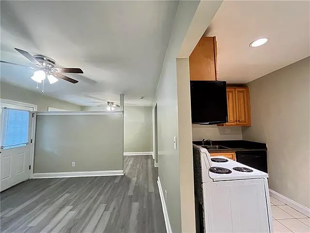 1 bed, 1.0 bath, 425 sqft, $875 — Photo 4