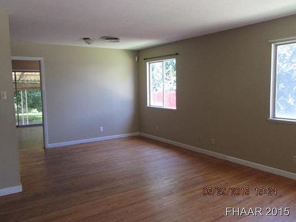 2nd image of 1129 Meadow Dr