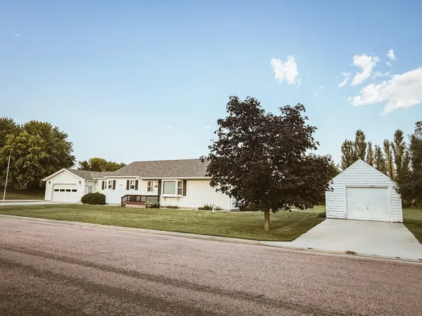 380 N Pleasant View Ave, Corsica, SD 57328