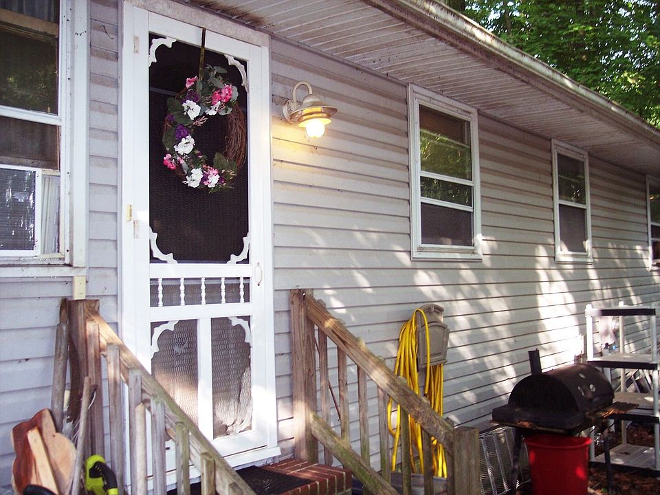 2nd image of 92 Windjammer Rd