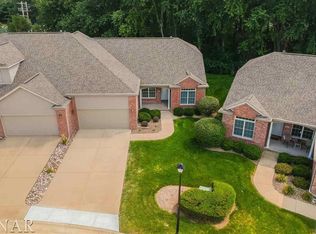 21 Spring Ridge Cir, Bloomington, IL 61704