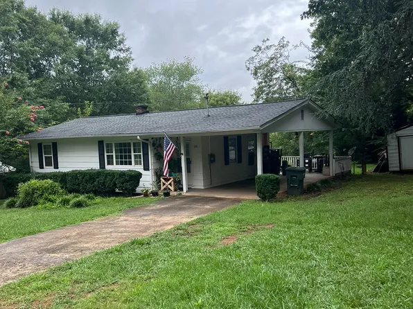 335 Irvin St, Cornelia, GA 30531