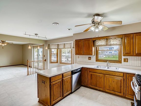 3rd image of 1211 Glen Ct