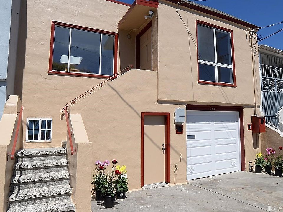 1st image of 256 Accacia St