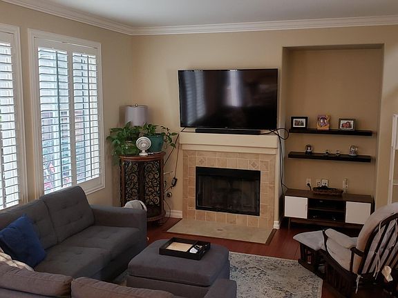 5th image of 9847 Fieldthorn St
