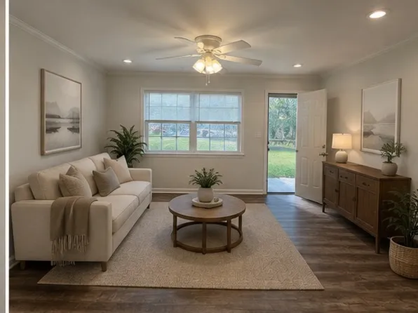 8 Forge Rd, Medford, NJ 08055