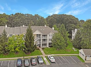 31 Amethyst Way, Franklin Park, NJ 08823