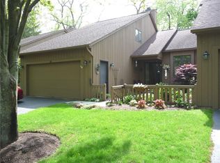 16 Circle Wood Rd, Rochester, NY 14625