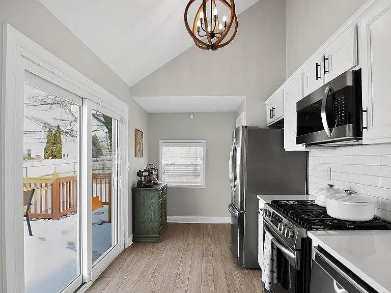 1005 Woodcliffe Ave — Photo 9