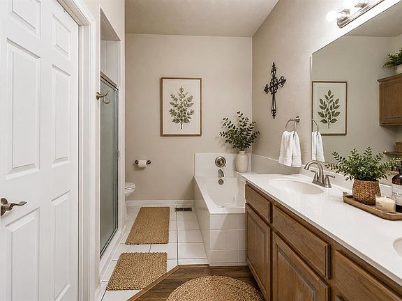 5th image of 9405 Barnhill Cir