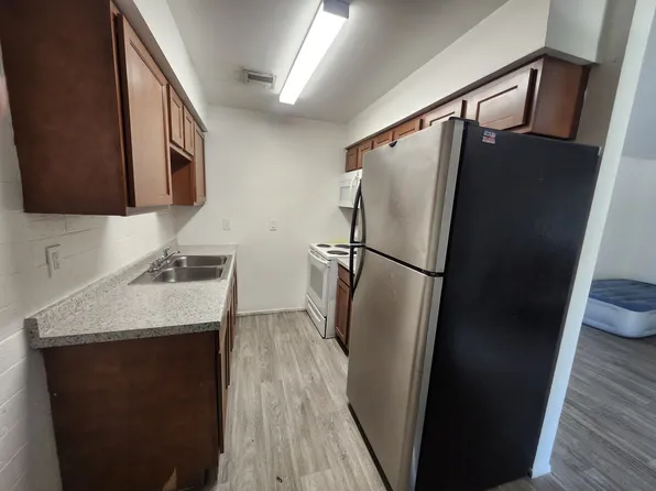 5229 N 59th Dr APT 1, Glendale, AZ 85301