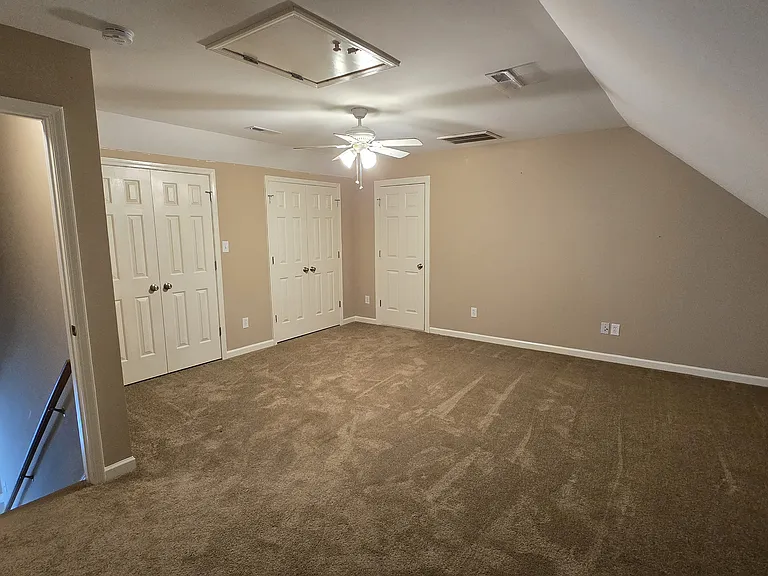 100 Jesse Dr — Photo 17