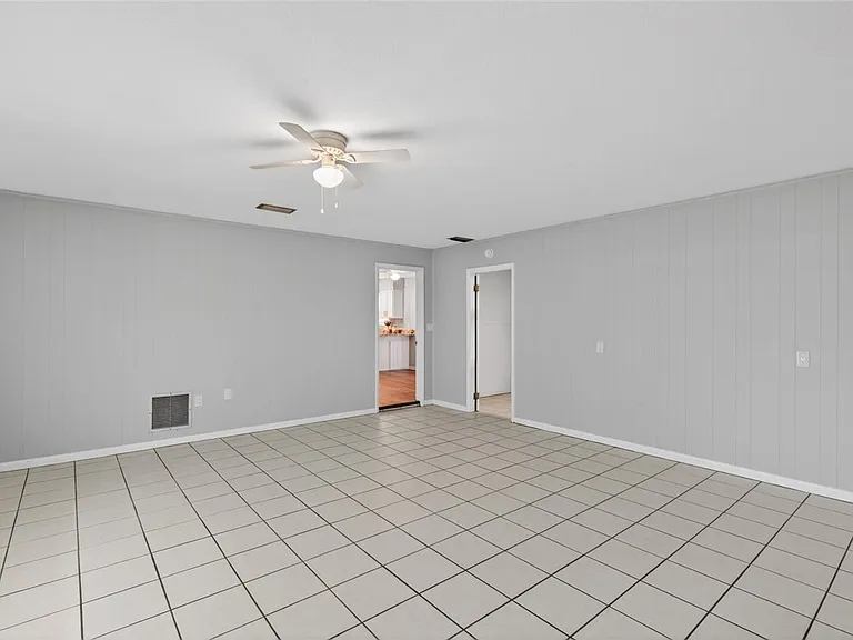 3907 NW 21st St — Photo 13