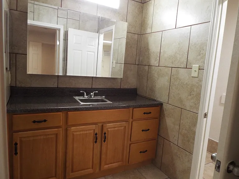 2519 Hicks Ave #2 — Photo 16