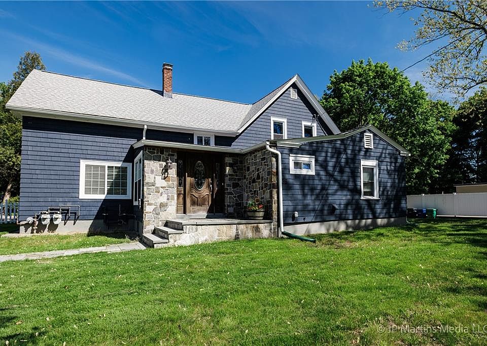 1st image of 58 Spooner Ave