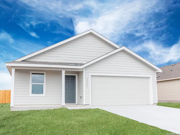 133 Avena Grove, Floresville, TX 78114