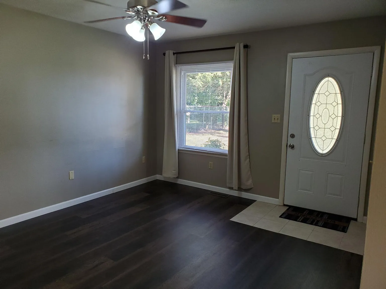 2 bed, 800 sqft, $1,300 — Photo 3