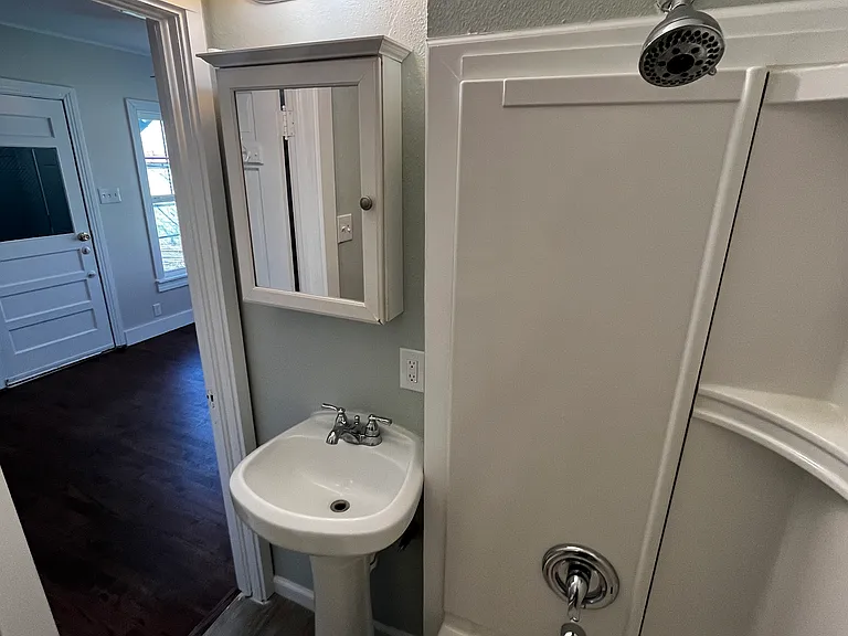 411 Marietta St — Photo 26