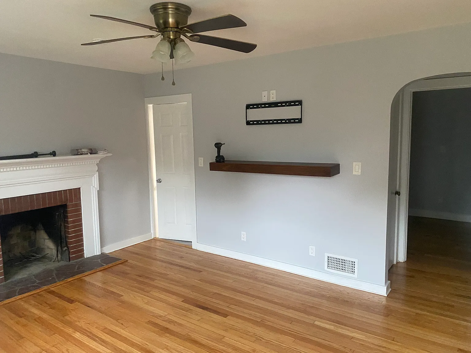 3 bed, 1850 sqft, $3,500 — Photo 2