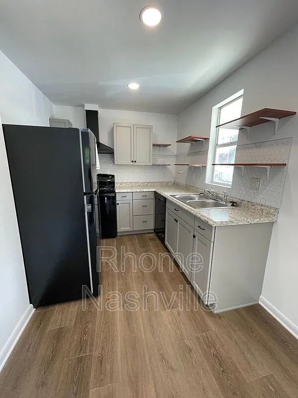 2 bed, 1.0 bath, 800 sqft, $1,500 — Photo 4