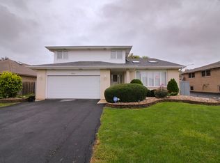 9306 S Thomas Ave, Bridgeview, IL 60455