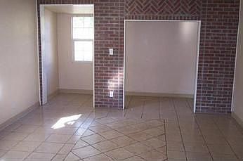 2nd image of 200 N Knox Ct