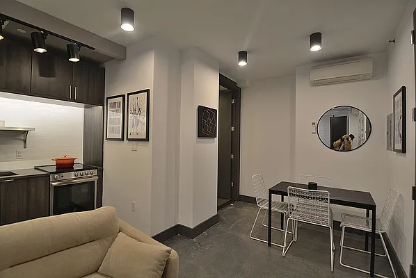 Rented by Hagstrom Management Inc | media 12