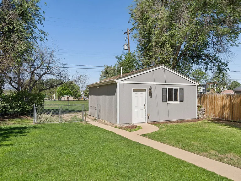 3145 S Fox St — Photo 49