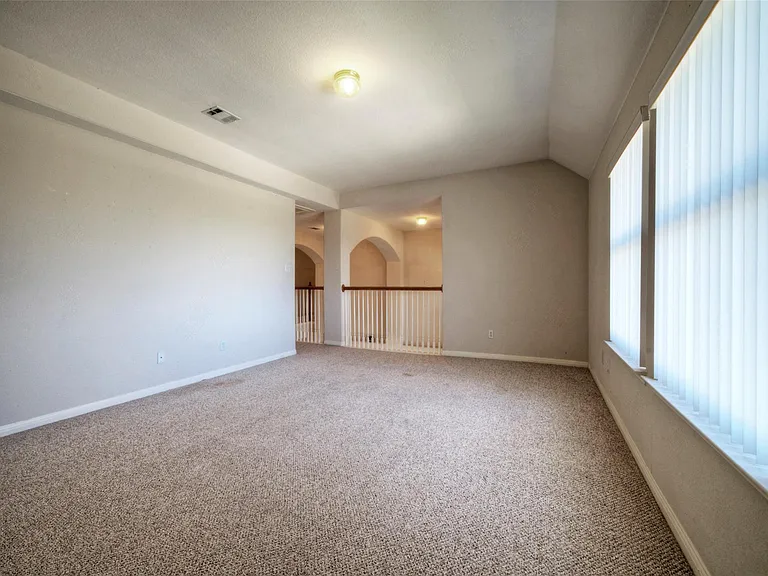 601 Indian Run Dr — Photo 26