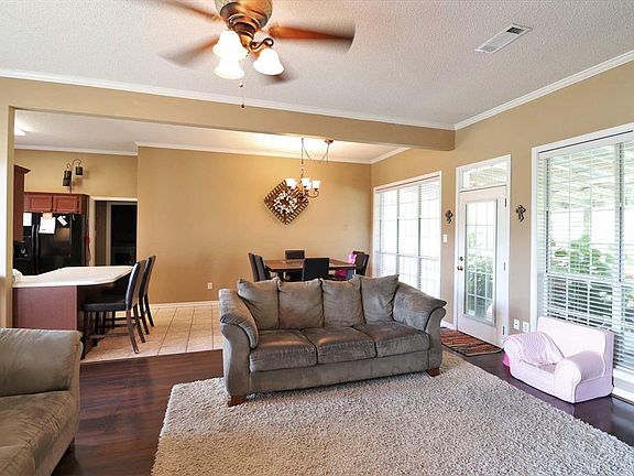 5th image of 217 Winchester Dr