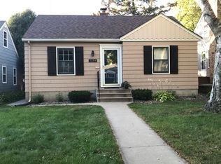 5554 Shoreview Ave, Minneapolis, MN 55417