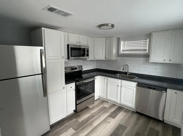 2120 10th Ave APT B, Greeley, CO 80631