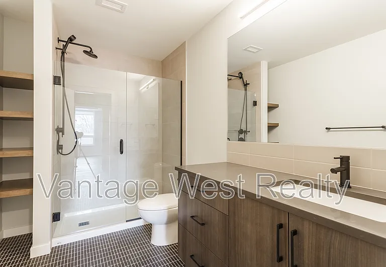 1215 Saint Paul St #205 — Photo 10