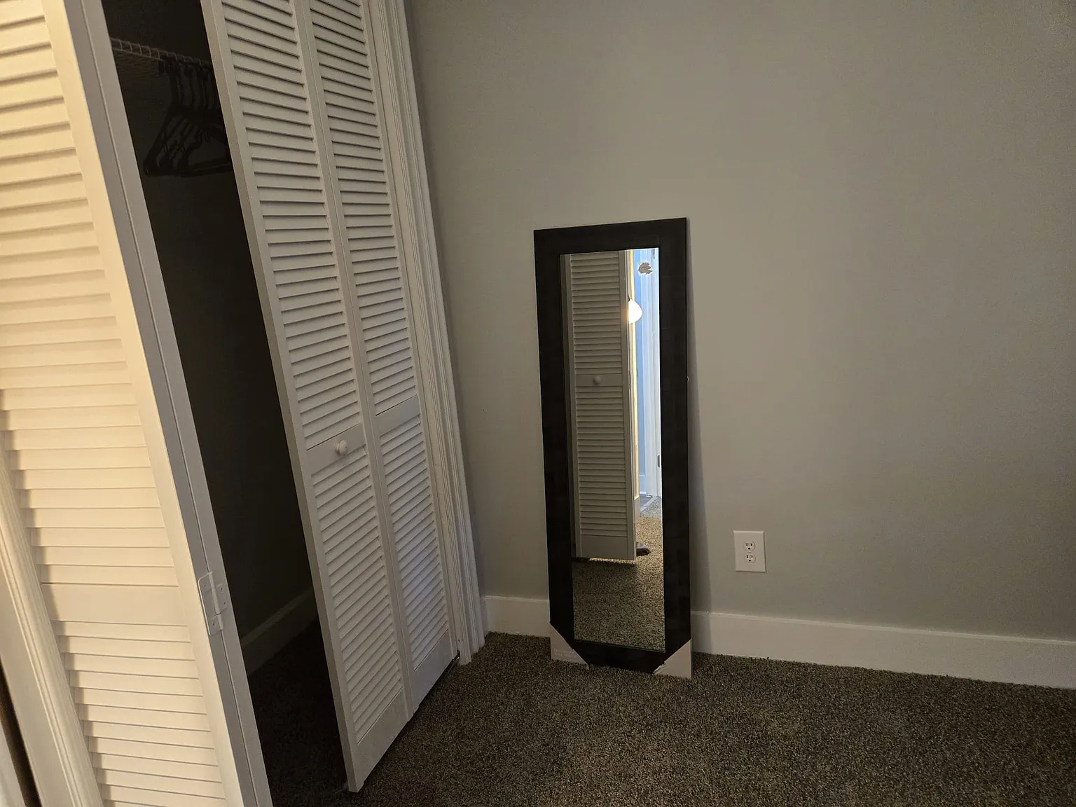 2 bed, 1052 sqft, $750 — Photo 3