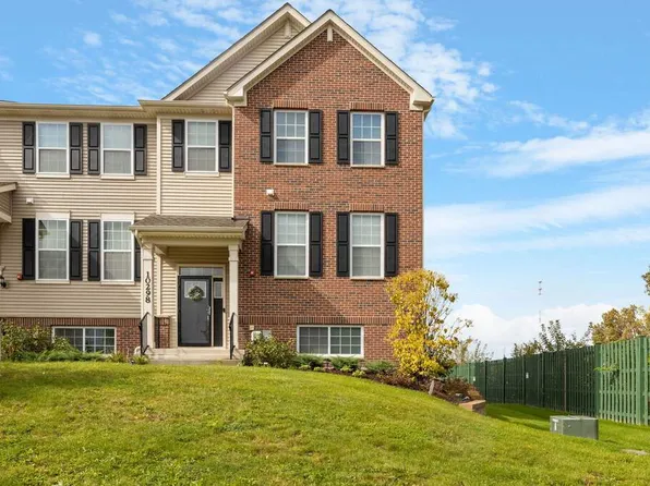 10298 Kerry Ridge Ct, Chicago Ridge, IL 60415