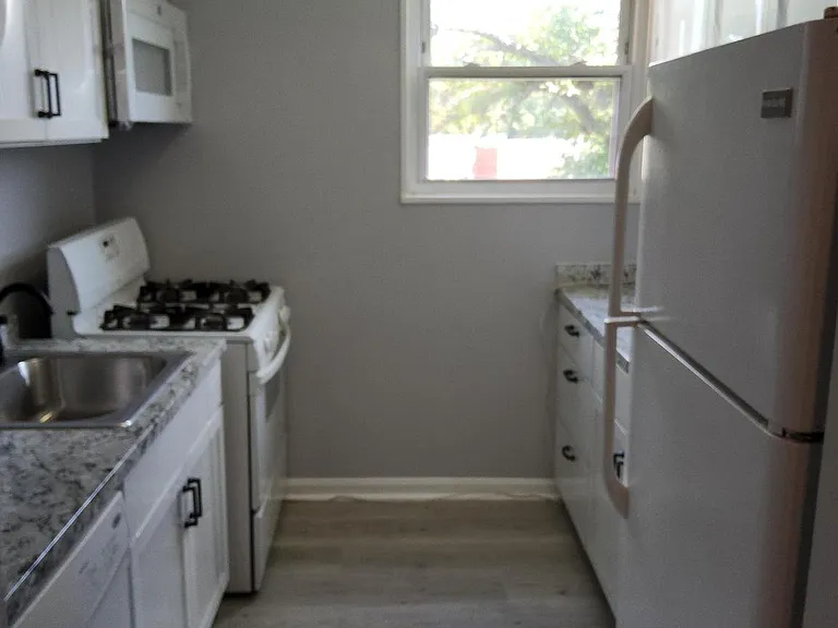 3825 Hamilton St #C-204 — Photo 20