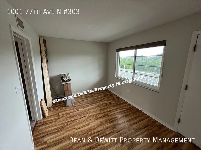1001 77th Ave N #303 — Photo 8