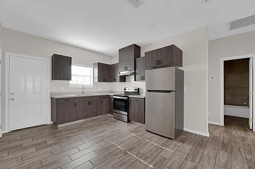 1013 La Pointe Ave #1 Photo 1 1013 La Pointe Ave #1 Photo 1