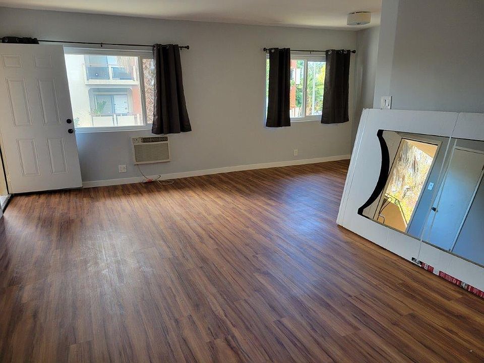 1st image of 13424 Moorpark St APT 5