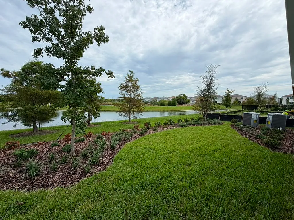 WG 467 Winter Grove Boulevard — Photo 3