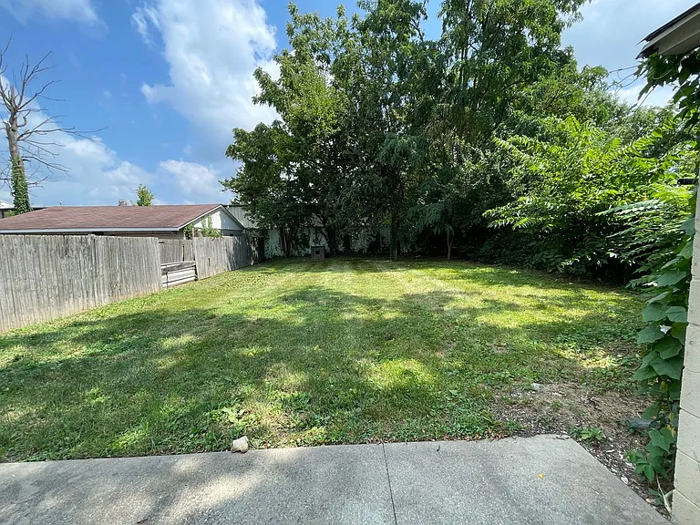 111 Marne Ave — Photo 3