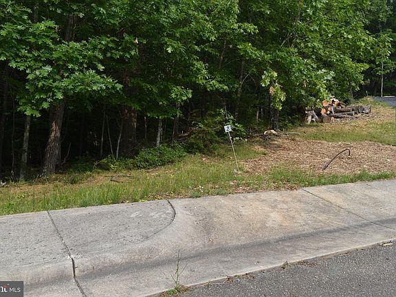 2nd image of Creek Valley Dr