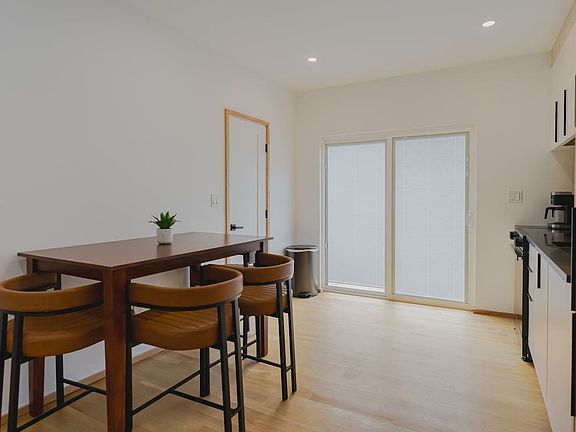 3rd image of 95 Bennington St Floor 2-ID1271283P