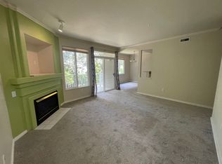 25235 SE Klahanie Blvd APT N203, Sammamish, WA 98029