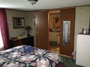 6520 E Motsinger Rd, Pekin, IN 47165