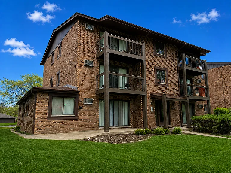 15122 Quail Hollow Dr #1N — Photo 2