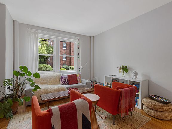 4th image of 78 Kilsyth Rd APT 1
